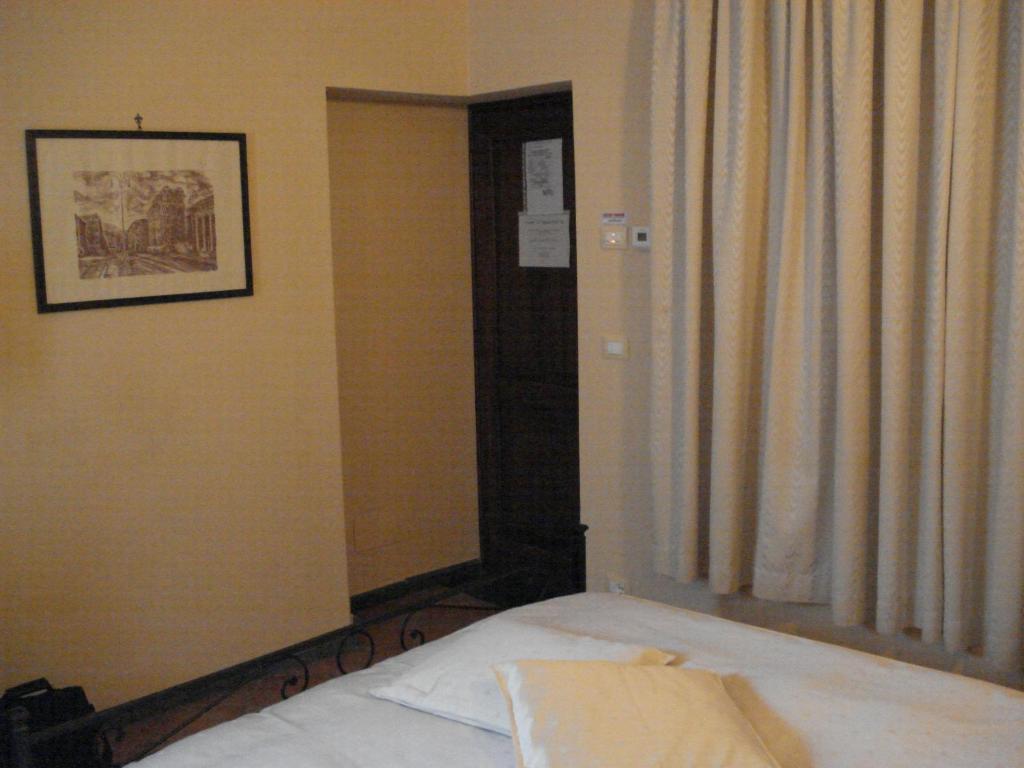 Hotel La Campana D'Oro Beverino Camera foto